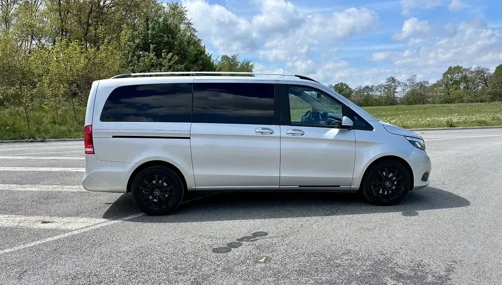 Gebraucht Mercedes V220 Edition 163 PS (119 kW) 2015 Silber Van / Kleinbus