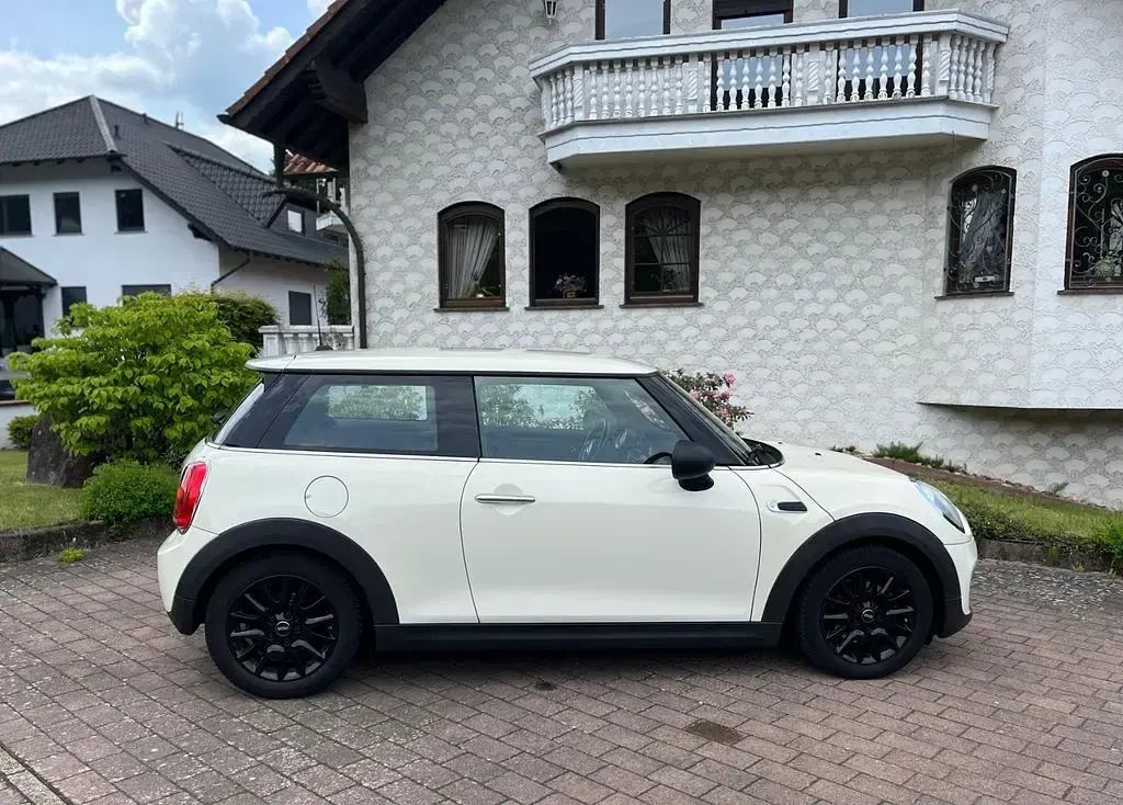 Gebraucht Mini ONE Pepper 102 PS (75 kW) 2014 Weiß Kleinwagen