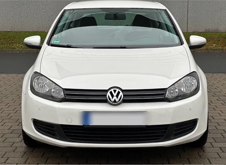 Weiß Gebraucht 2009 VW Golf VI Coupé | 7.000 € (Fairer Preis) - Bild 1/4