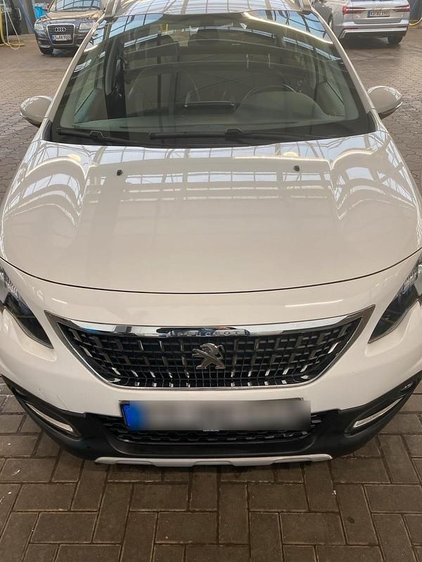 Weiß Gebraucht 2019 Peugeot 2008 SUV | 10.950 € (Superpreis) - Bild 1/4