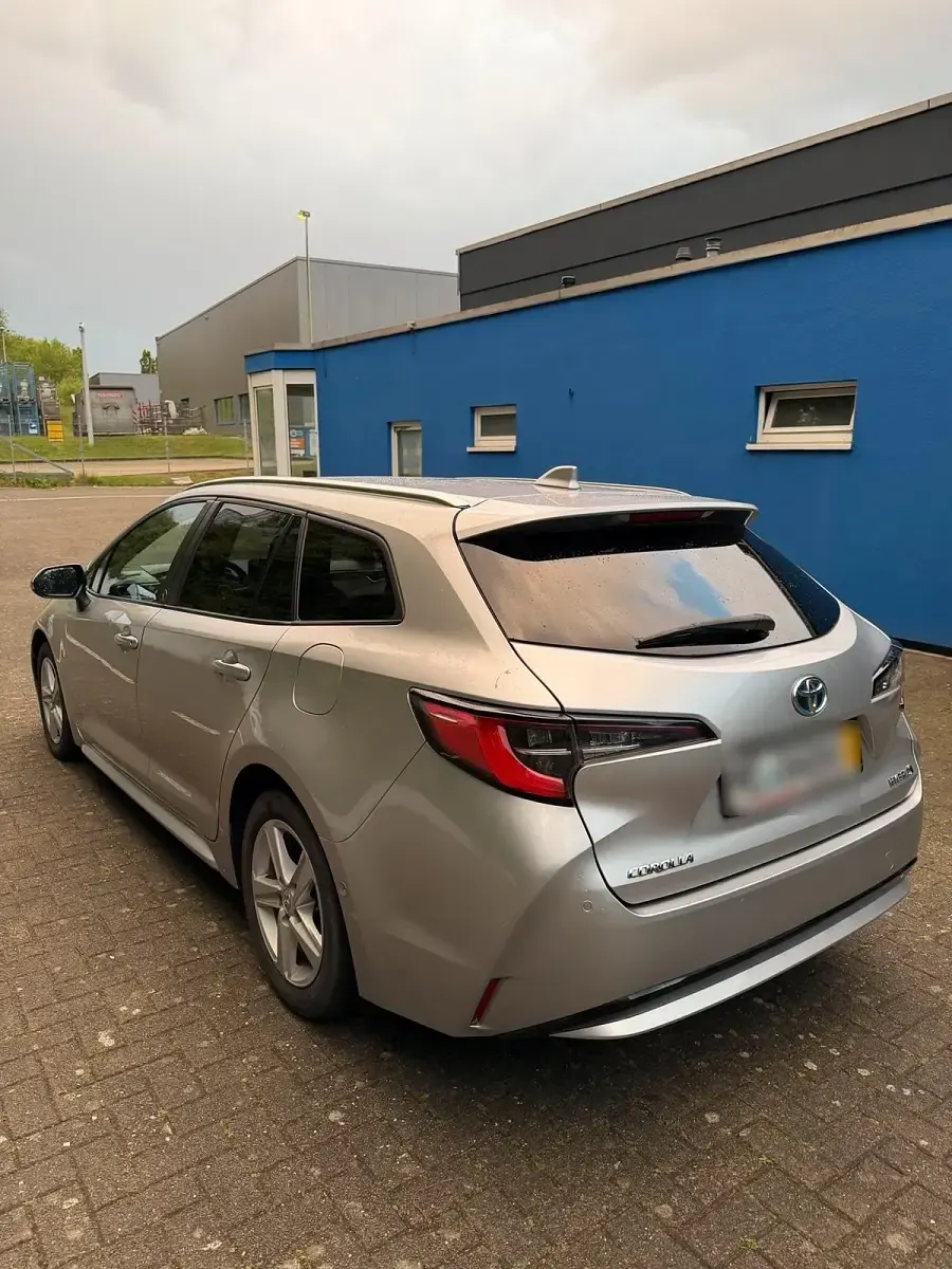 Gebraucht Toyota Corolla Team 122 PS (89 kW) 2022 Silber Kombi