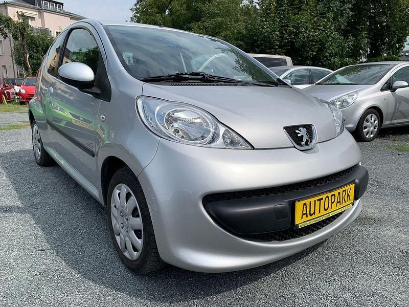 Gebraucht Peugeot 107 Filou 68 PS (50 kW) 2008 Silber Kleinwagen