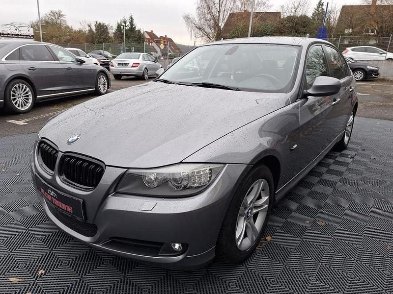 Gebraucht BMW 320 Comfort Edition 184 PS (135 kW) 2011 Grau Limousine