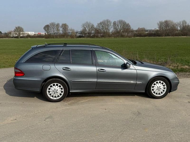 Gebraucht Mercedes E320 Elegance 224 PS (164 kW) 2007 Grau Kombi