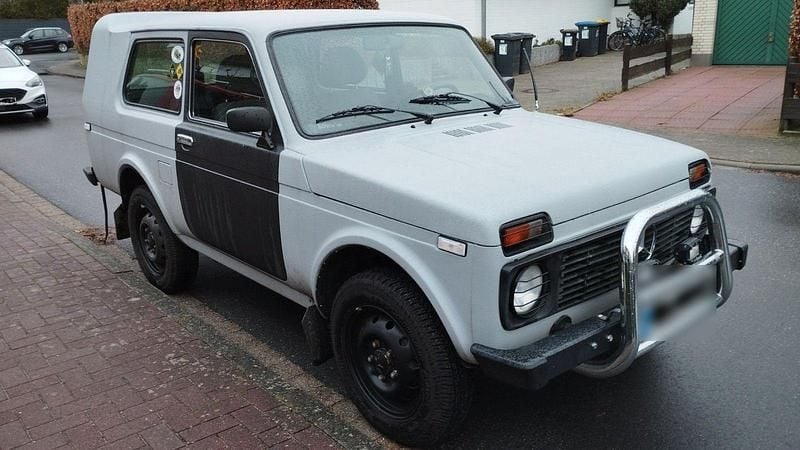 Second-hand Lada niva 82 CP (60 kW) 2008 Gri SUV