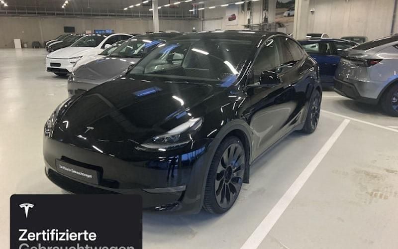 Schwarz Gebraucht 2022 Tesla Model Y Performance SUV | 39.200 € (Etwas zu teuer) - Bild 1/4