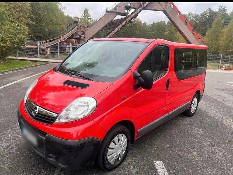 Gebraucht Opel Vivaro 90 PS (66 kW) 2014 Rot Van / Kleinbus