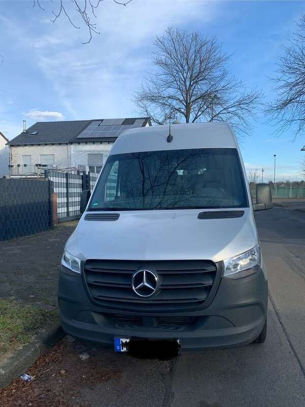 Silber Gebraucht 2020 Mercedes Sprinter Van | 16.100 € - Bild 1/4