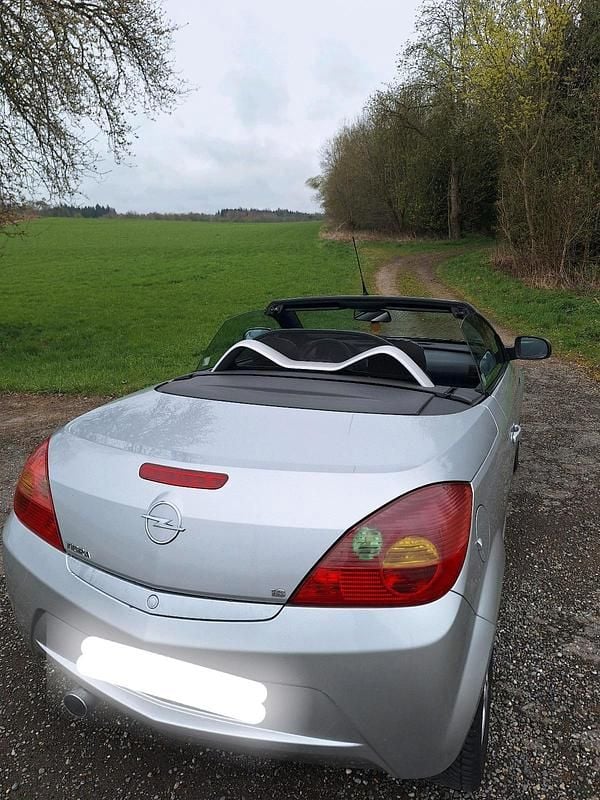 Gebraucht Opel Tigra 125 PS (91 kW) 2005 Silber Cabrio