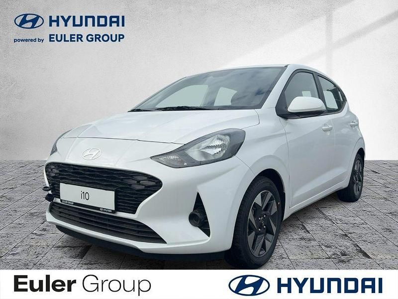 Weiss Neu 2025 Hyundai i10 Trend Kleinwagen | 16.990 € (Fairer Preis) - Bild 1/4