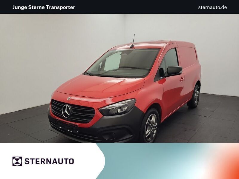 Rot Gebraucht 2023 Mercedes Citan 110 Van / Kleinbus | 20.575 € (Guter Preis) - Bild 1/4