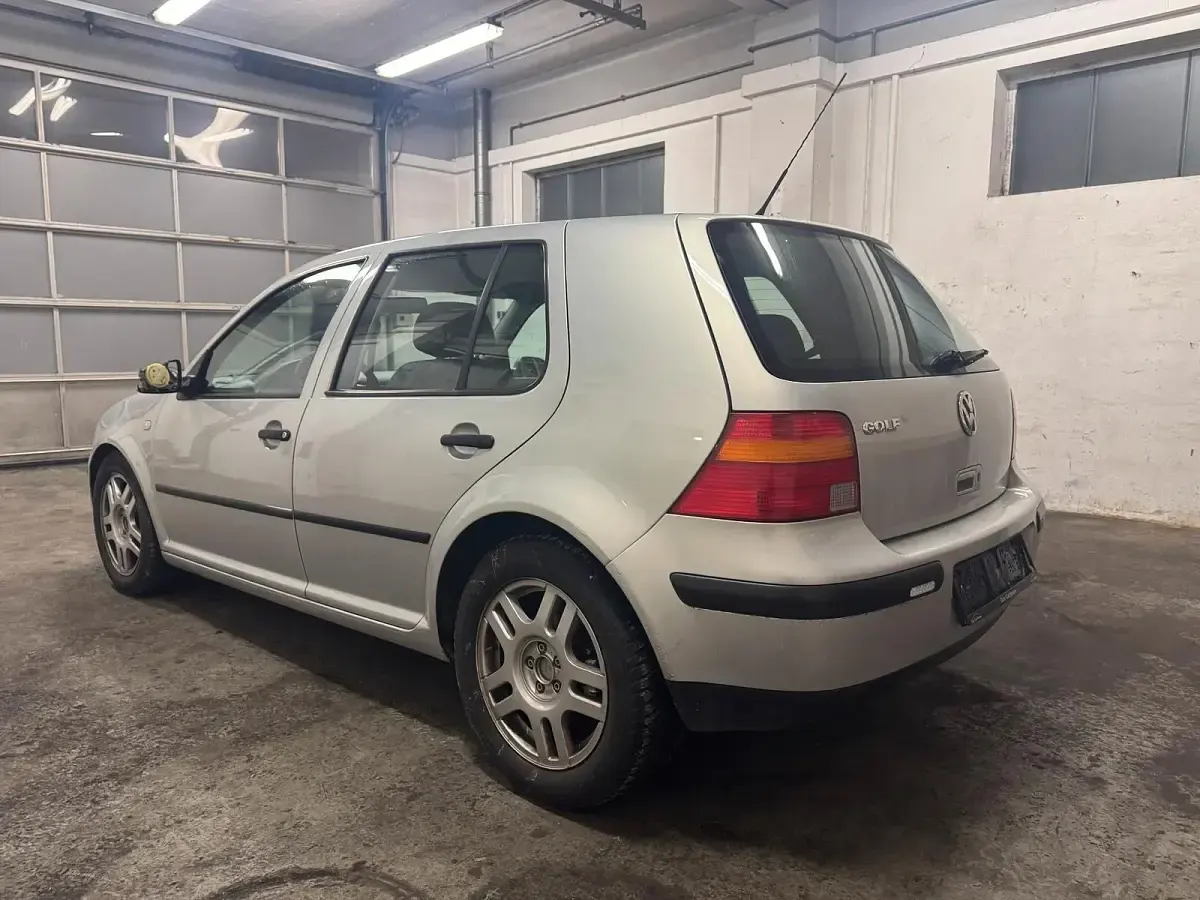 Gebraucht VW Golf IV 75 PS (55 kW) 1999 Silber Kleinwagen