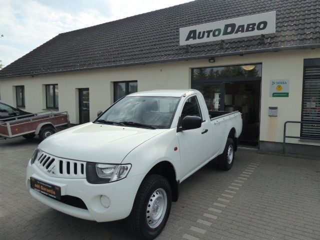 Weiß Gebraucht 2009 Mitsubishi L200 Inform Abholung | 10.985 € (Fairer Preis) - Bild 1/4