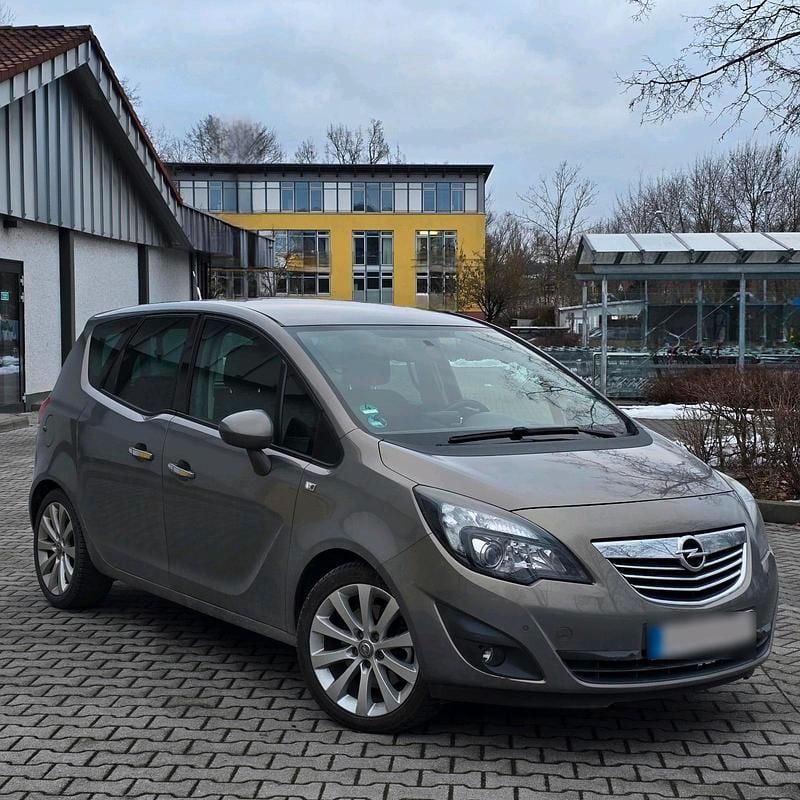 Gebraucht Opel Meriva 100 PS (73 kW) 2011 Silber Van / Kleinbus