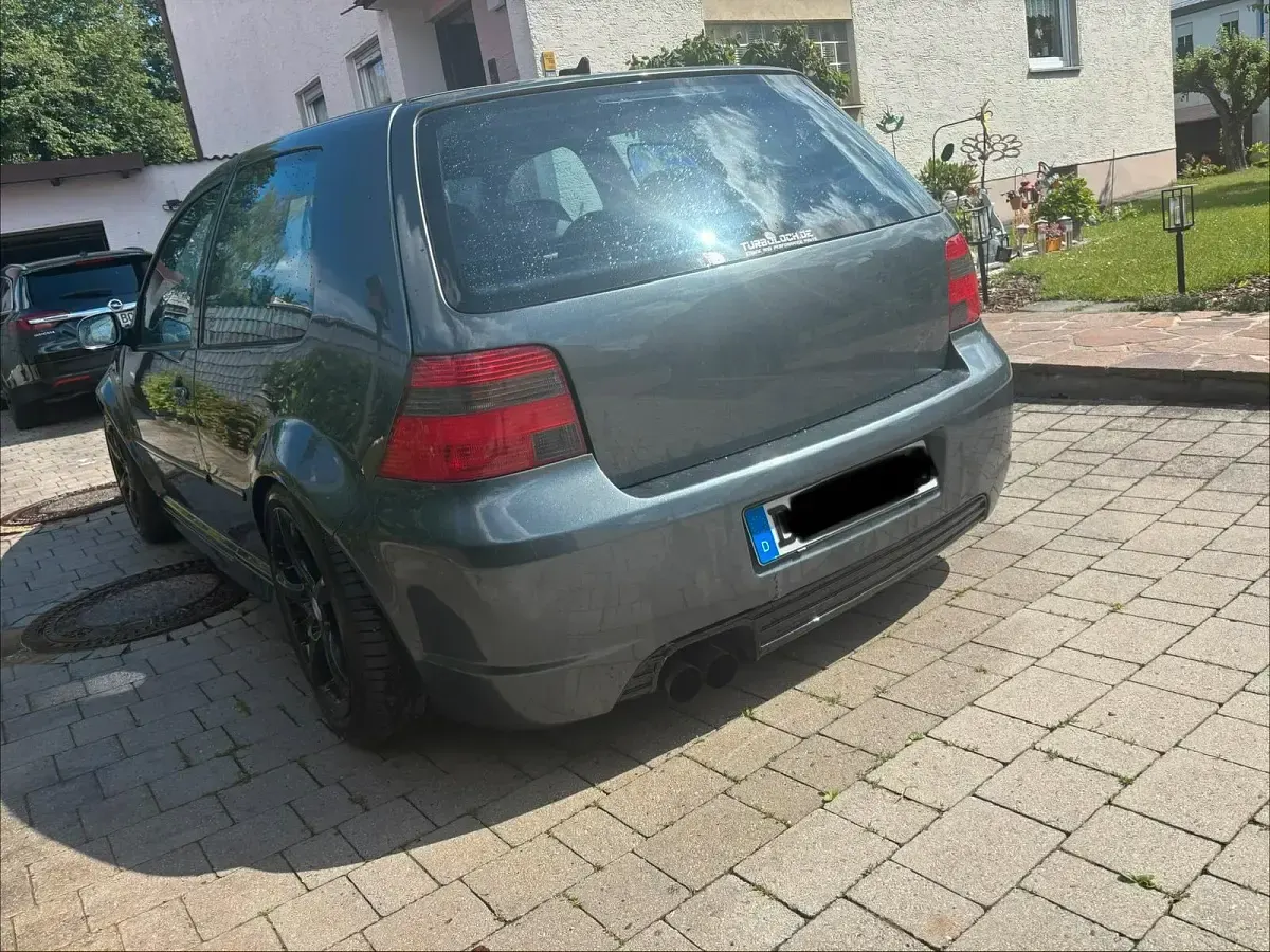 Gebraucht VW Golf GTI 300 PS (220 kW) 2002 Grau Coupé