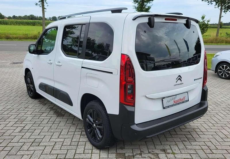 Gebraucht Citroën e-Berlingo Shine 100 kW (136 PS) 2023 Weiß Van / Kleinbus