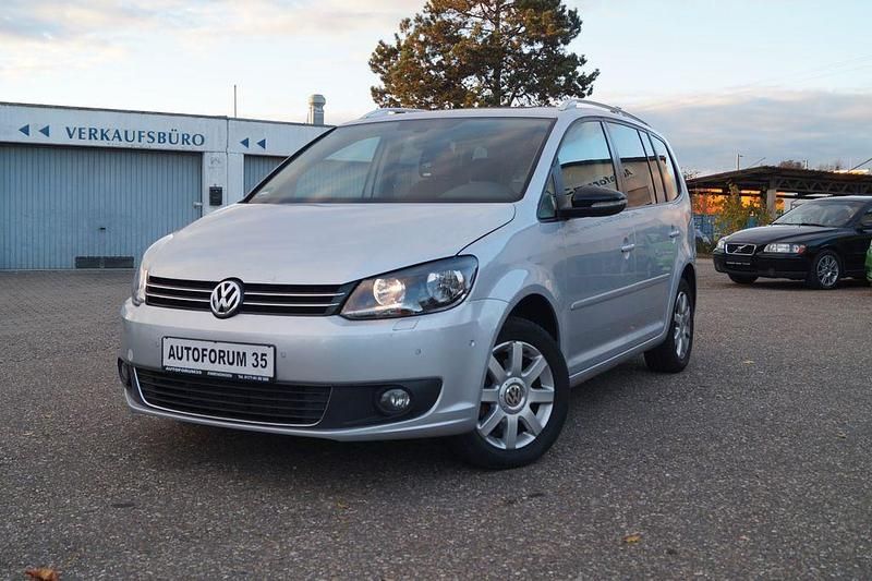Silber Gebraucht 2012 VW Touran Style Van / Kleinbus | 11.490 € (Teuer) - Bild 1/4