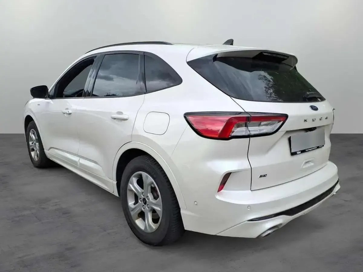 Gebraucht Ford Kuga 190 PS (139 kW) 2020 Weiß SUV