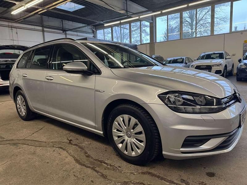 Gebraucht VW Golf VII 110 PS (80 kW) 2018 Silber Kombi