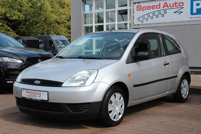 Silber Gebraucht 2004 Ford Fiesta Viva Kleinwagen | 3.190 € (Etwas zu teuer) - Bild 1/4