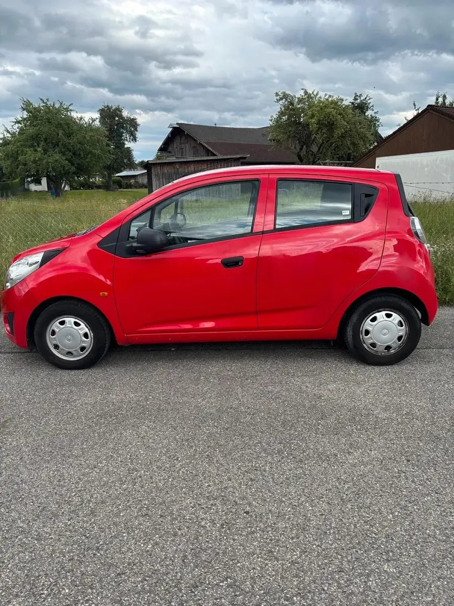 Gebraucht Chevrolet Spark 68 PS (50 kW) 2011 Rot Kleinwagen