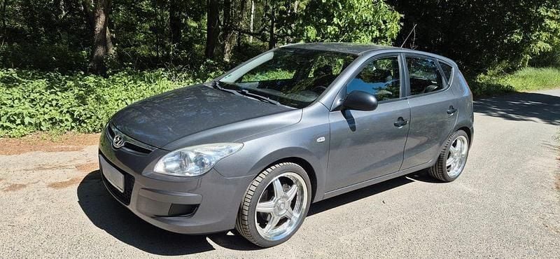 Silber Gebraucht 2008 Hyundai i30 Classic Limousine | 2.500 € (Guter Preis) - Bild 1/4