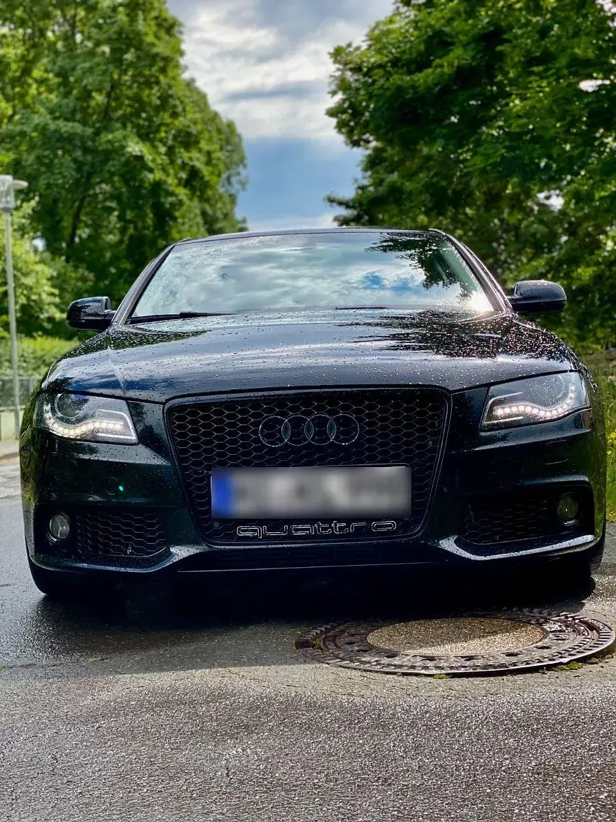 Second-hand Audi A4 Attraction 211 CP (155 kW) 2011 Negru Berlinǎ