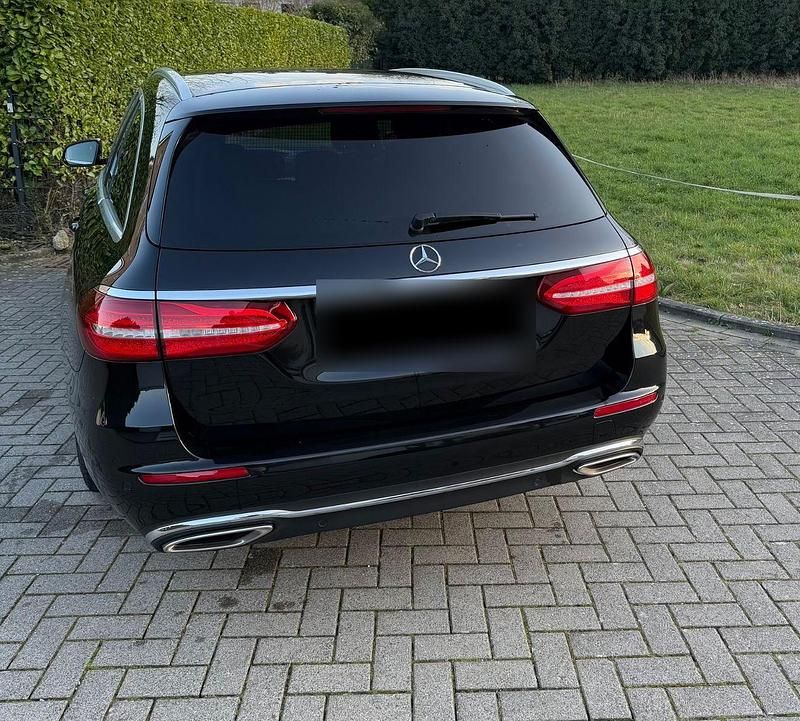 Gebraucht Mercedes E200 Avantgarde 184 PS (135 kW) 2018 Schwarz Kombi