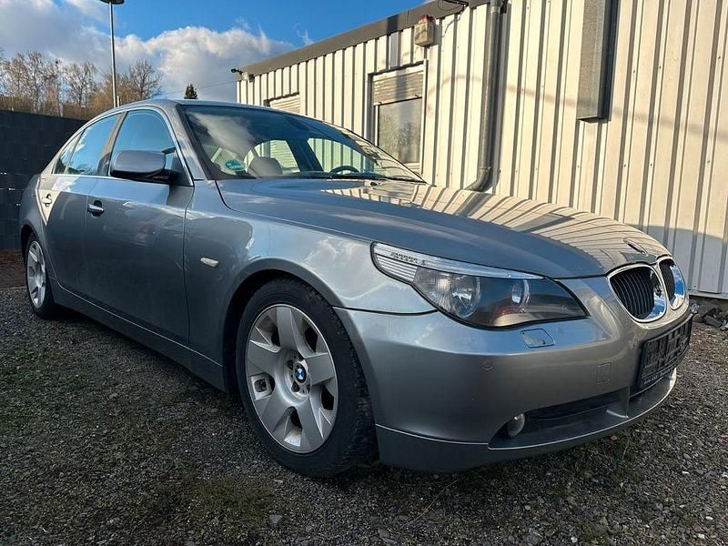 Gebraucht BMW 520 170 PS (125 kW) 2003 Grau Limousine