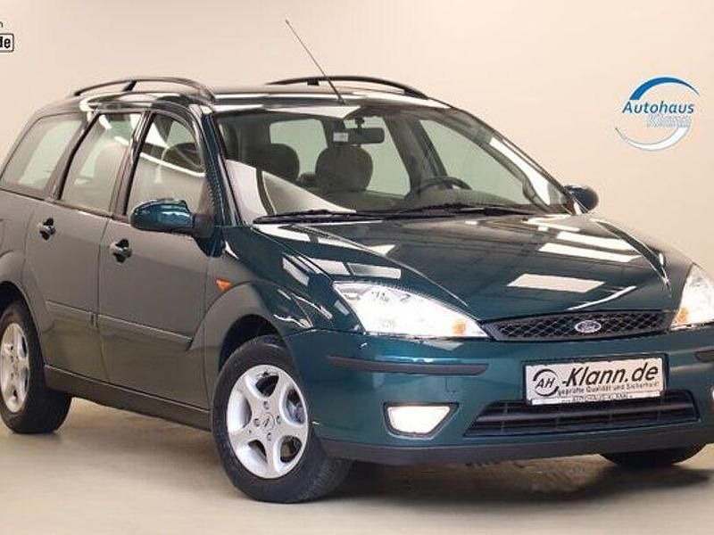 Grün Gebraucht 2002 Ford Focus Ghia Kombi | 3.749 € (Etwas zu teuer) - Bild 1/4
