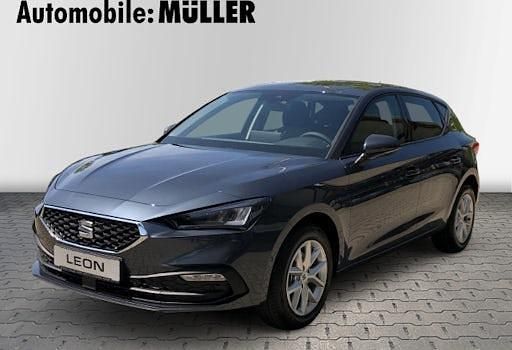 Neu Seat Leon 150 PS (110 kW) 2025 Grau Limousine