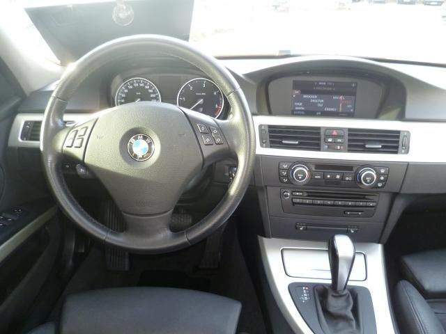 Gebraucht BMW 320 Advantage 177 PS (130 kW) 2008 Schwarz metallic Kombi