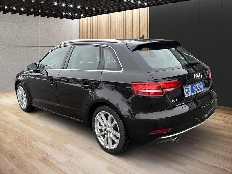 Gebraucht Audi A3 Comfort 116 PS (85 kW) 2019 Schwarz Kombi