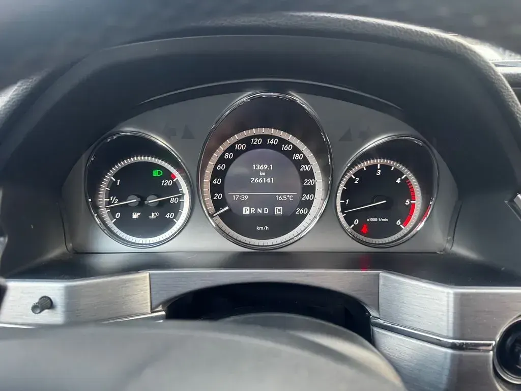 Gebraucht Mercedes GLK350 231 PS (169 kW) 2010 Grau SUV