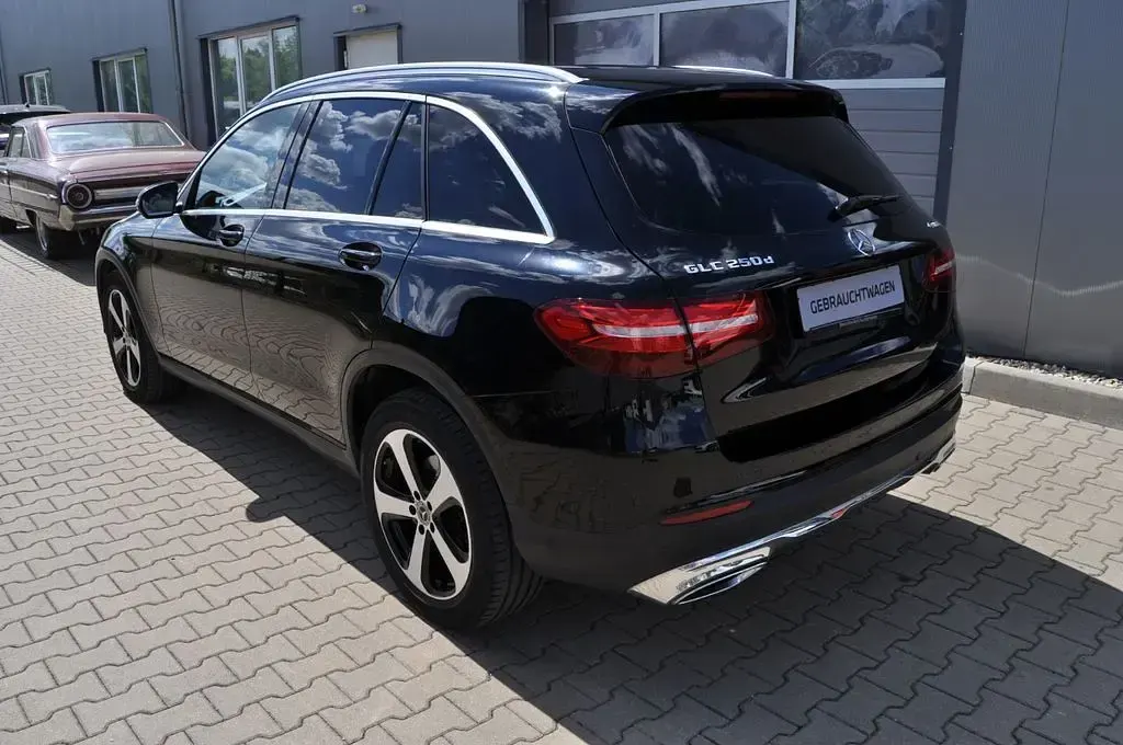 Gebraucht Mercedes GLC250 AMG line 204 PS (150 kW) 2018 Schwarz SUV