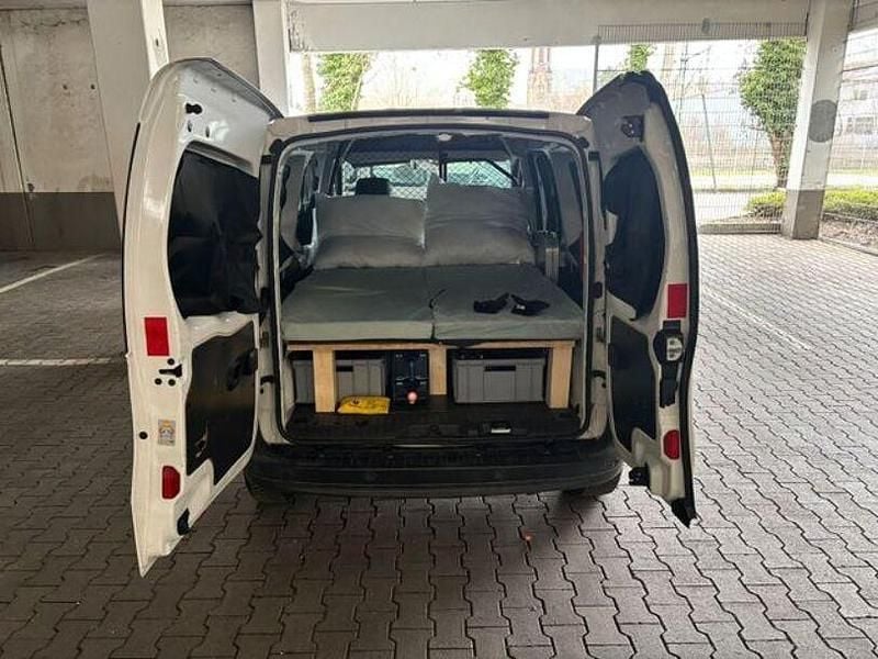 Gebraucht Renault Kangoo 95 PS (69 kW) 2020 Weiß Van / Kleinbus