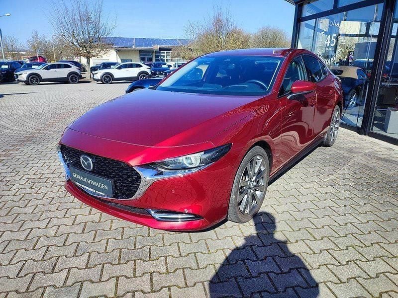 Gebraucht Mazda 3 Selection 186 PS (136 kW) 2022 Magmarot (metallic) Limousine
