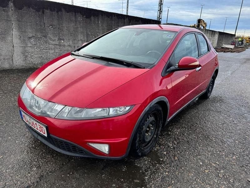 Rot Gebraucht 2007 Honda Civic Sport Limousine | 1.800 € (Fairer Preis) - Bild 1/4
