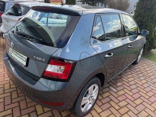 Gebraucht Skoda Fabia Ambition 110 PS (80 kW) 2019 Grau Limousine