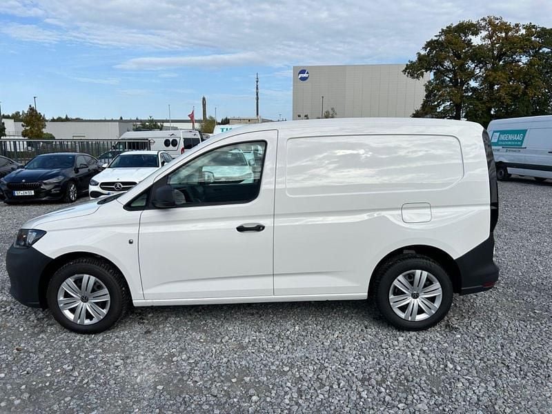 Second-hand VW Caddy 102 CP (75 kW) 2023 Alb Monovolum