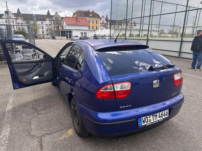 Gebraucht Seat Leon Stella 75 PS (55 kW) 2001 Blau Kleinwagen