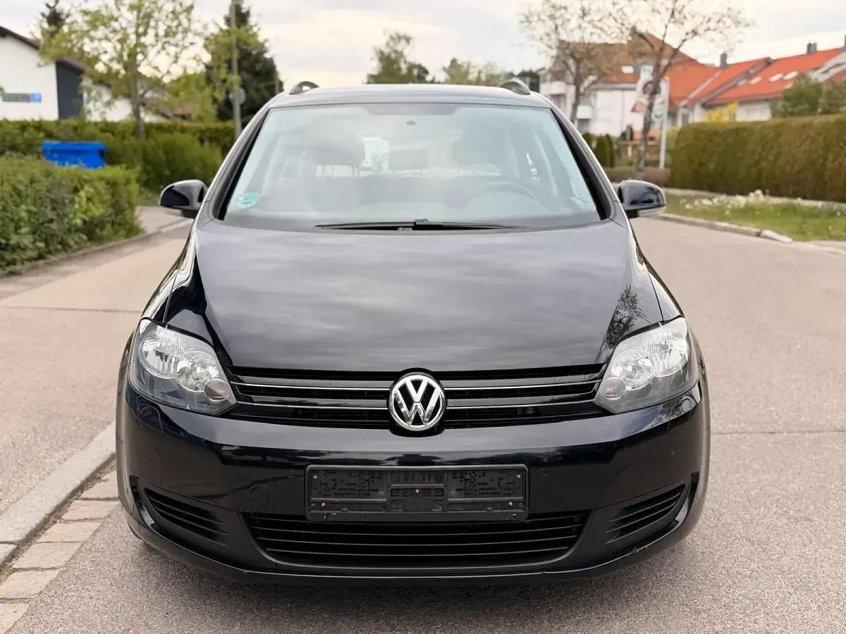 Gebraucht VW Golf VI 105 PS (77 kW) 2010 Schwarz Kleinwagen