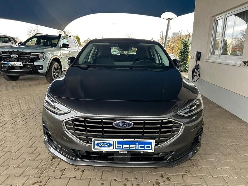 Neu Ford Focus Titanium X 155 PS (114 kW) 2025 Magnetic metallic (grau) Limousine