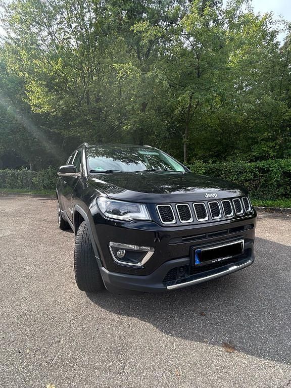 Schwarz Gebraucht 2019 Jeep Compass Limited SUV | 20.700 € (Etwas zu teuer) - Bild 1/4