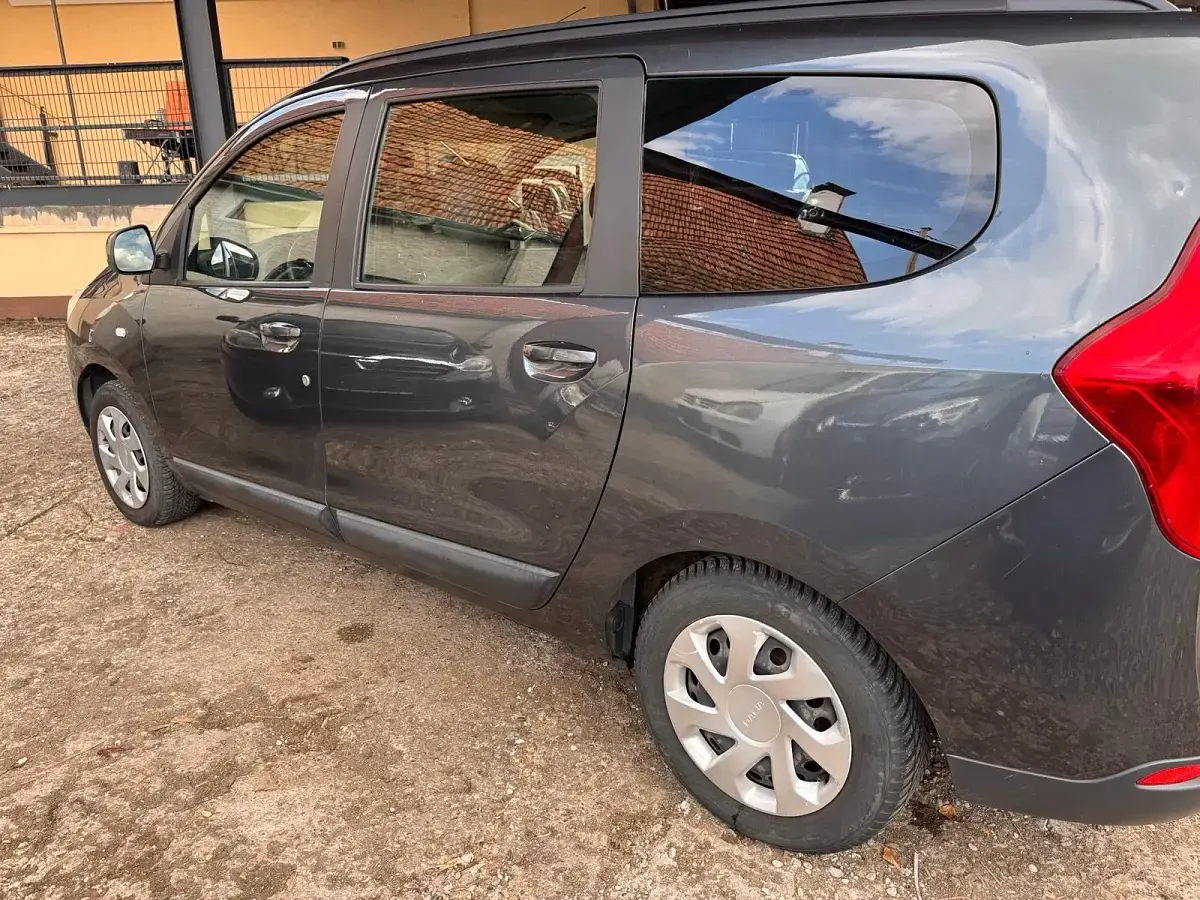 Gebraucht Dacia Lodgy 116 PS (85 kW) 2013 Grau Van / Kleinbus
