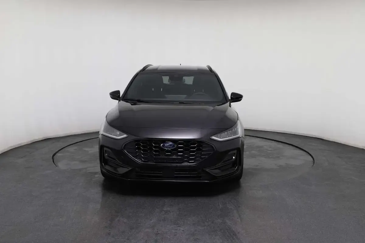Neu Ford Focus ST-Line X 155 PS (114 kW) 2025 Schwarz Limousine