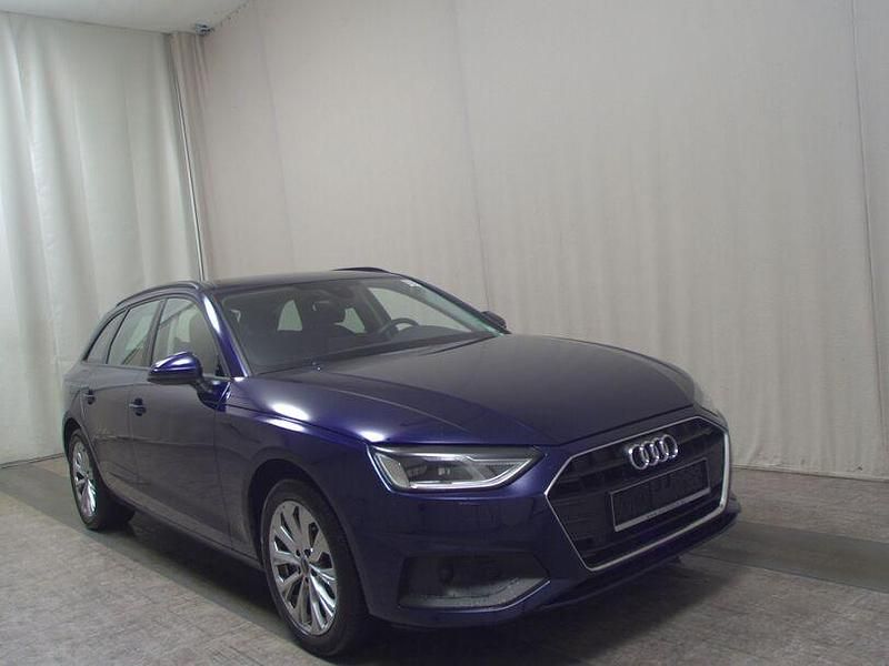 Gebraucht Audi A4 Basis 204 PS (150 kW) 2022 Blau Kombi
