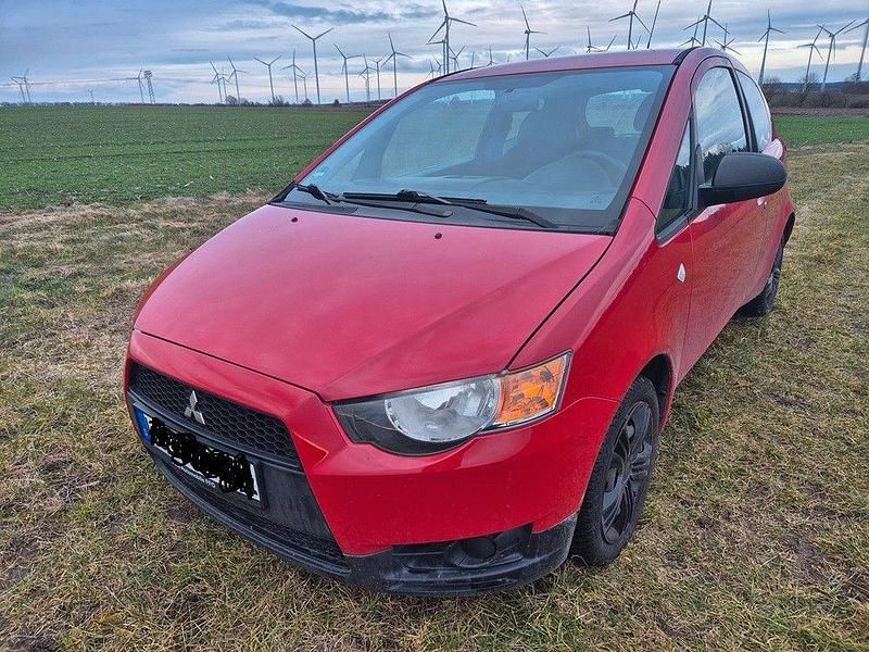 Rot Gebraucht 2009 Mitsubishi Colt Inform Limousine | 1.600 € (Superpreis) - Bild 1/4