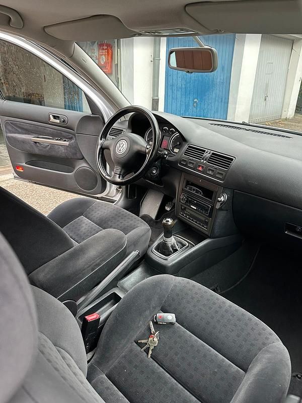 Gebraucht 2002 VW Bora Limousine | 3.300 € (Teuer) - Bild 1/4