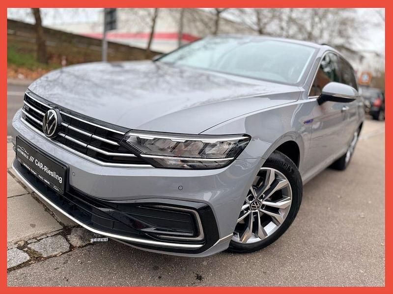 Grau Gebraucht 2022 VW Passat GTE Kombi | 21.999 € (Fairer Preis) - Bild 1/4